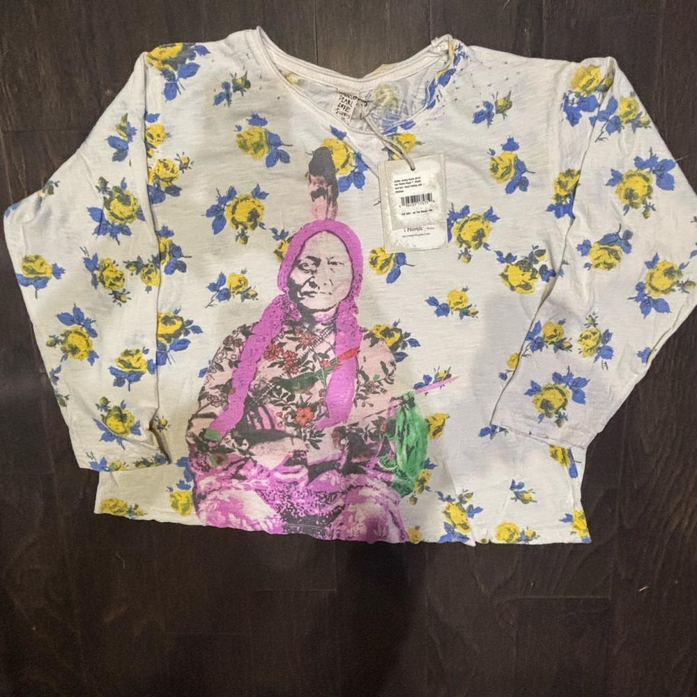 Magnolia Pearl Long Sleeve Shirt with Pink and Yellow Floral Design Gently worn